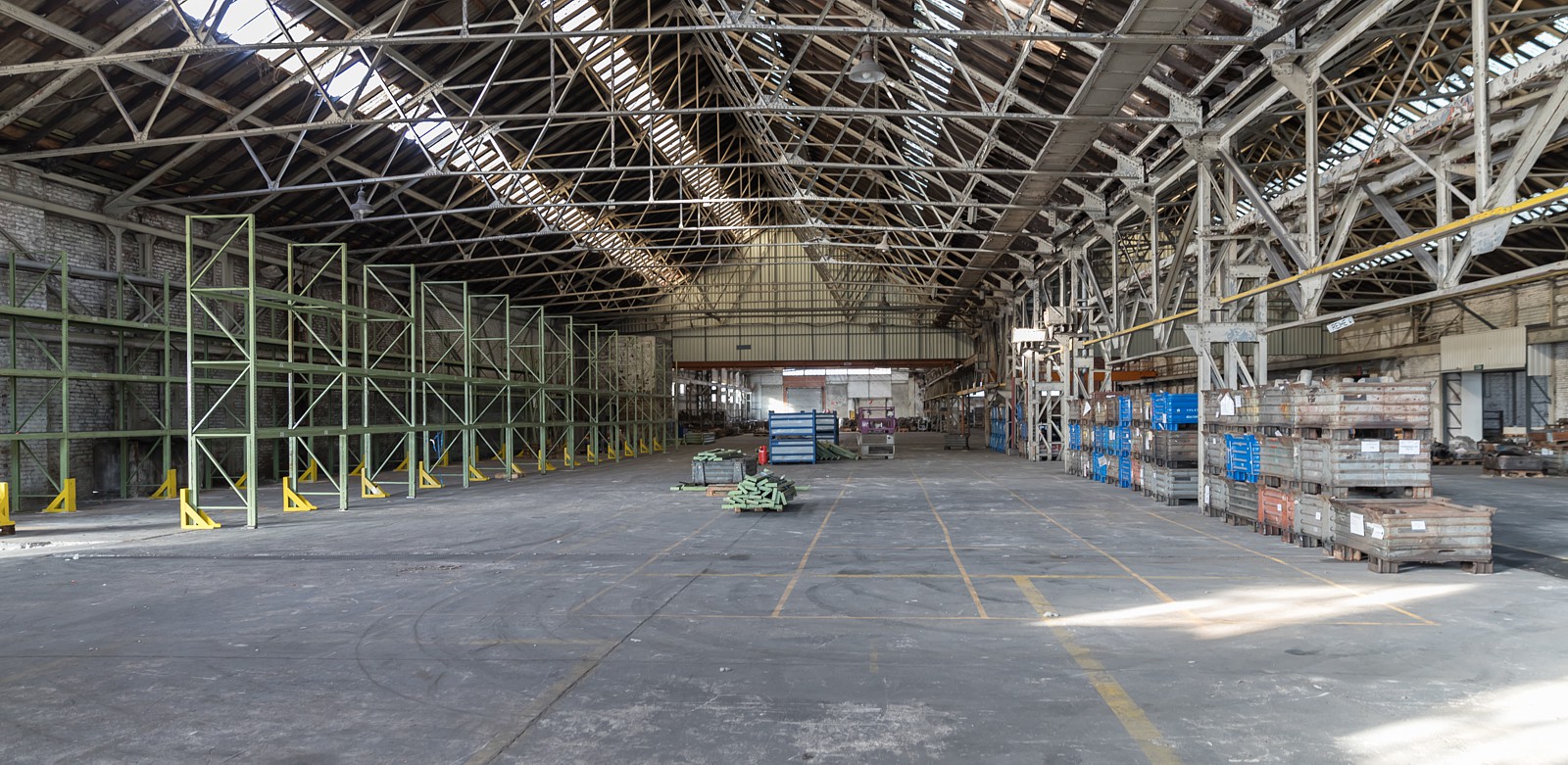 Ford-Hallen in Wetter