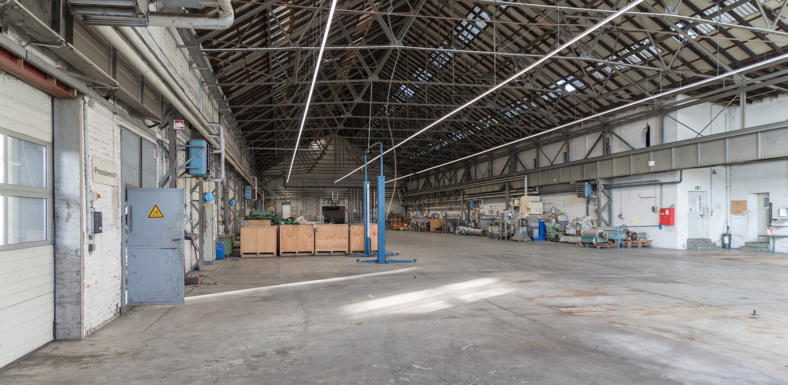 Ford-Hallen in Wetter