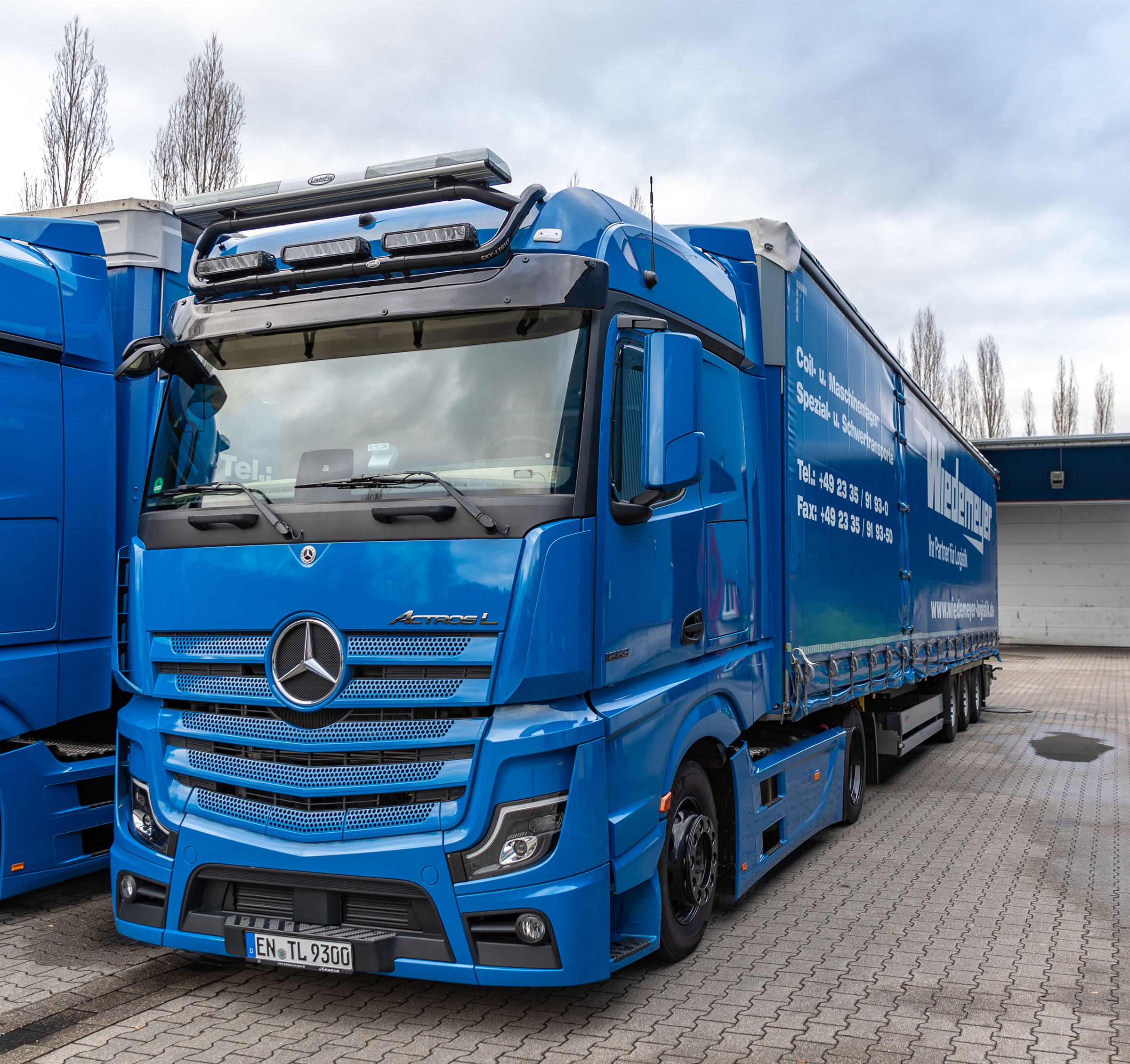Einblicke in unsere Fahrzeugflotte - 5-Achs-Mega-Liner