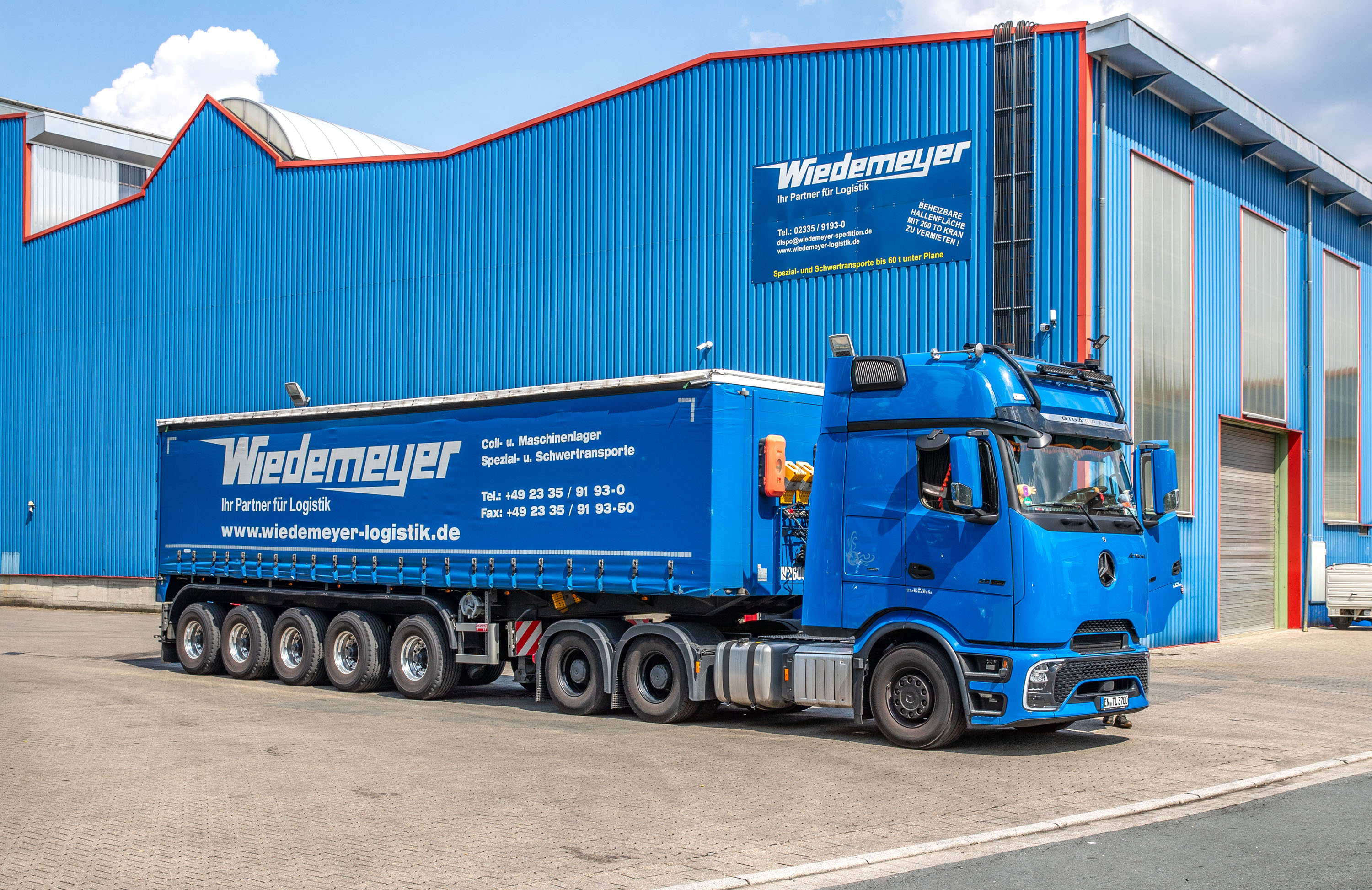 Neue Fahrzeuge von Wiedemeyer Logistik in Szene gesetzt