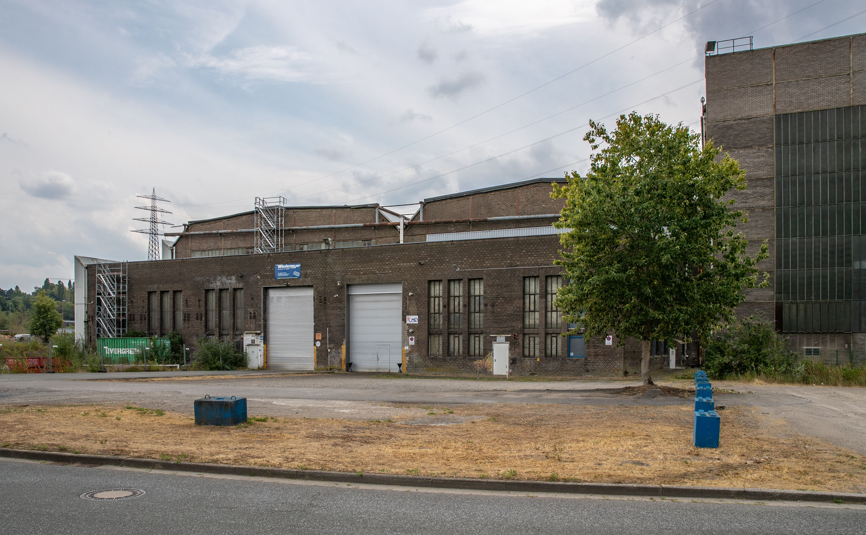 Außenansicht 7 des neuen Hallenkomplexes an der Schmiedestraße 1 in Hattingen
