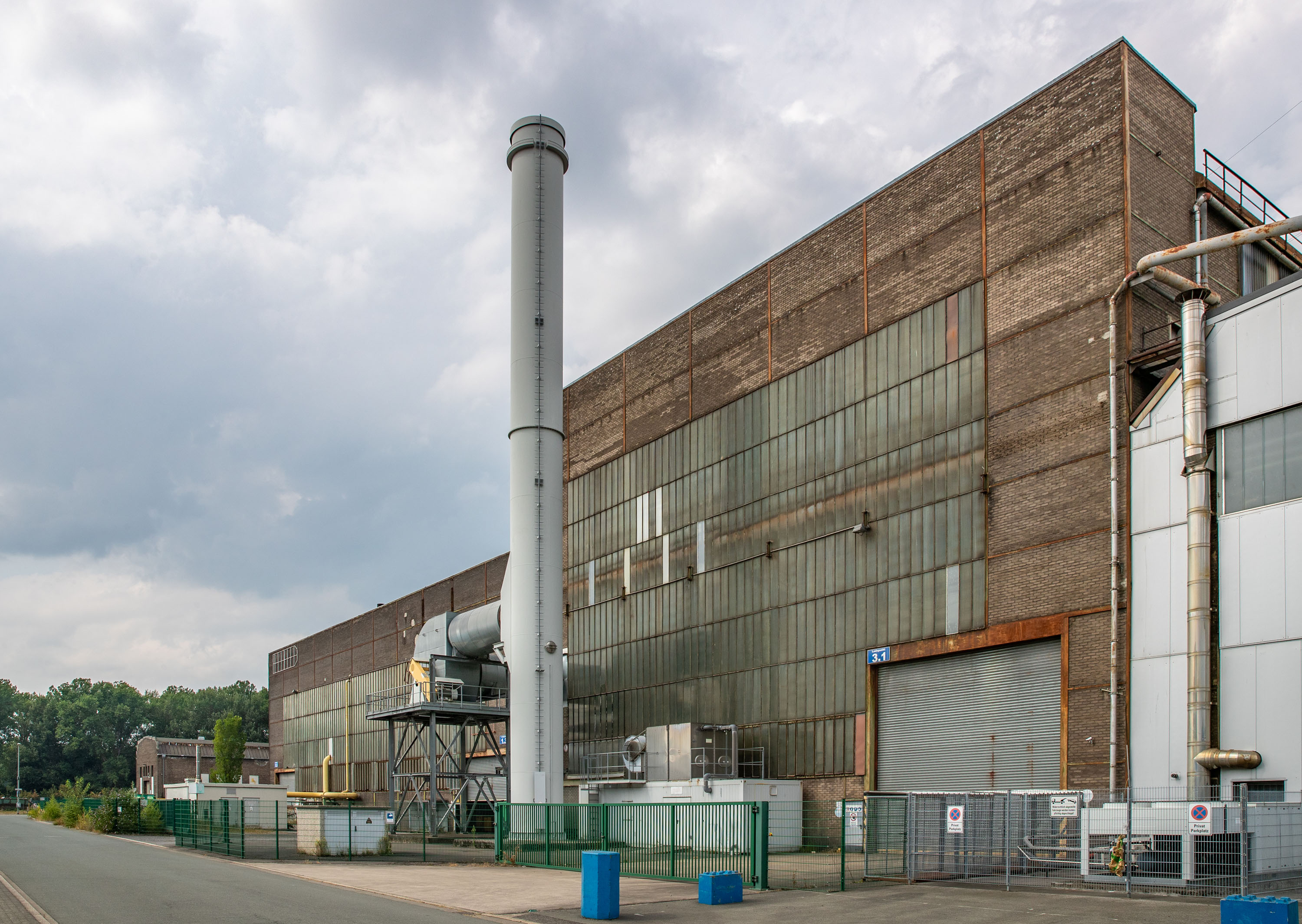 Außenansicht des neuen Hallenkomplexes an der Schmiedestraße 1 in Hattingen
